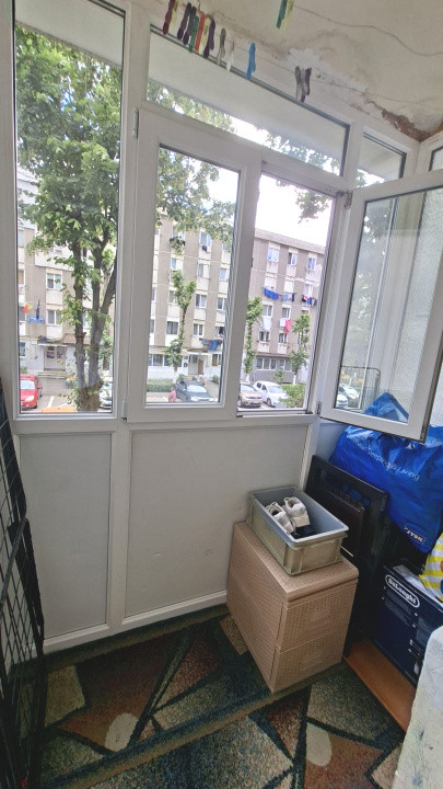 Apartament de 2 camere et.1 zona Piață Razboeni