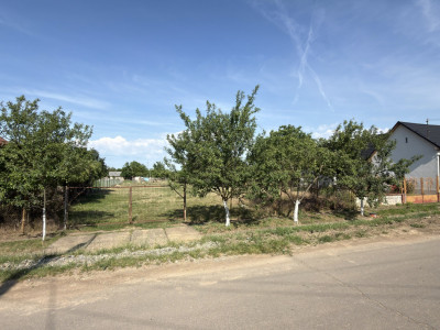  Teren Intravilan 1404 mp, Front 17 m Loc. Lucăceni SM -Str. Horea- Comision 0% 