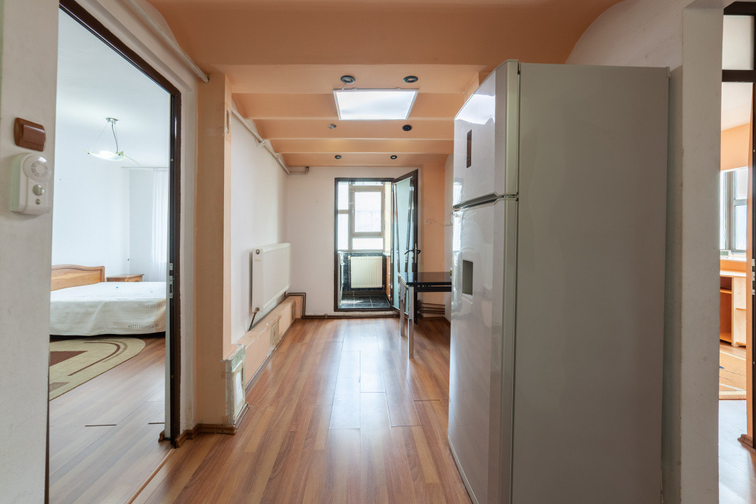 APARTAMENT DECOMANDAT - TRIVALE - ETAJ INTERMEDIAR