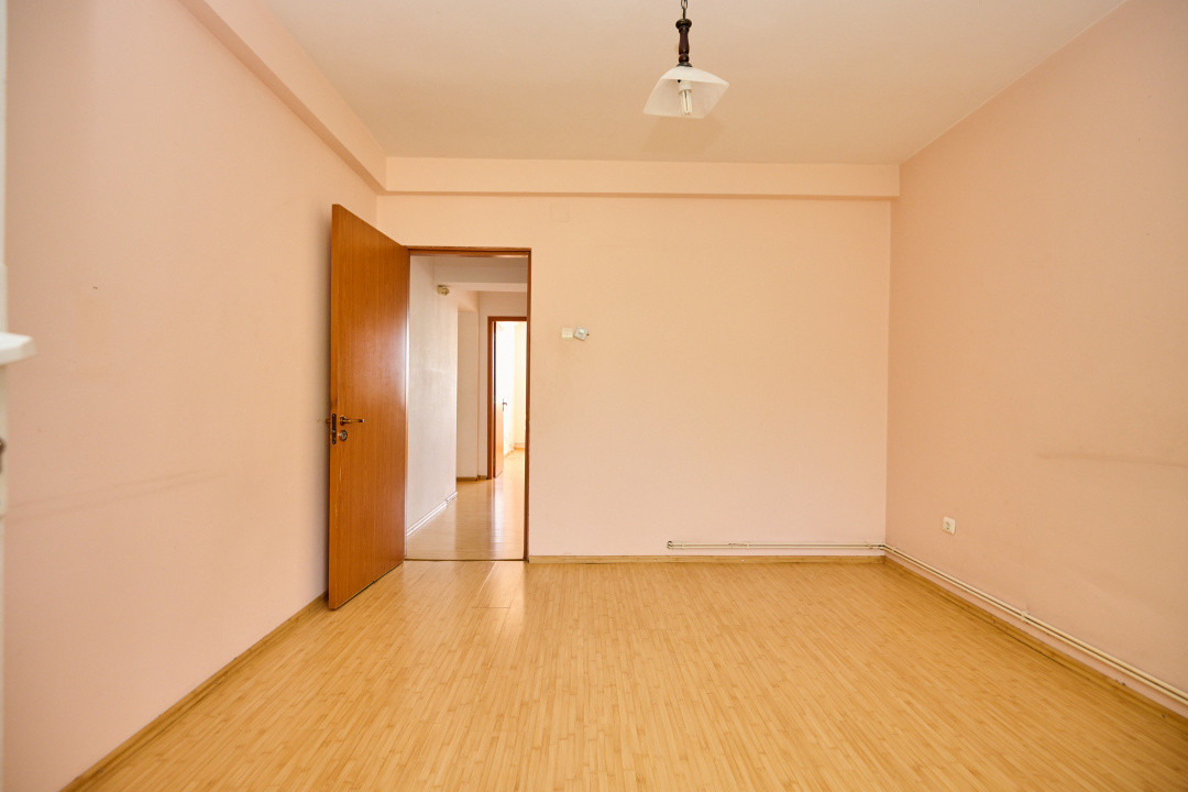  Apartament 4 Camere Decomandat | Craiovei | 3 Balcoane | Parcare
