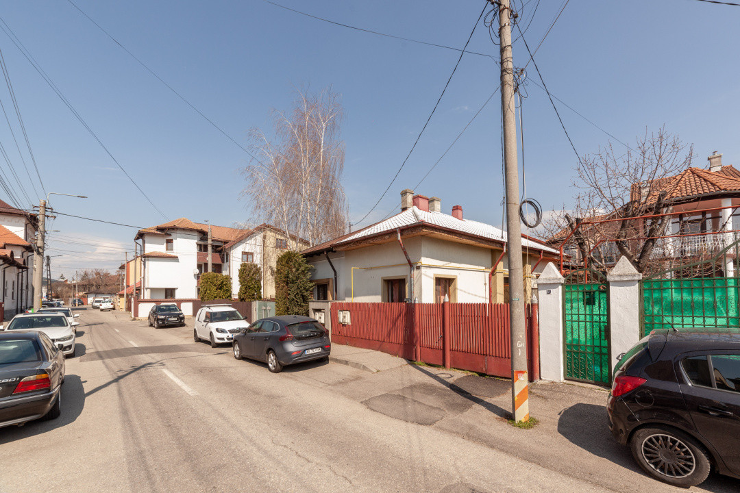 Casa cu potential/ zona Sf Vineri/ 126 mp teren/ Regim urbanistic avantajos
