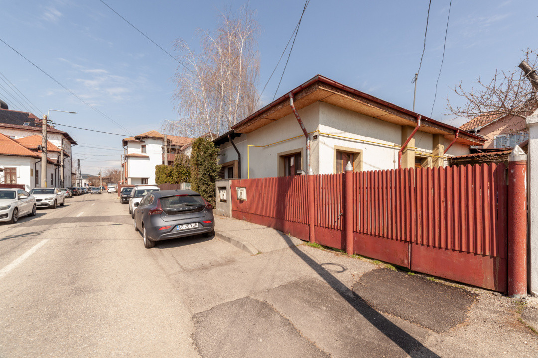 Casa cu potential/ zona Sf Vineri/ 126 mp teren/ Regim urbanistic avantajos