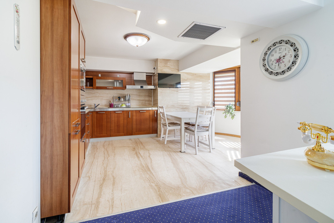 Apartament 6 camere, Pta Alba Iulia - de inchiriat
