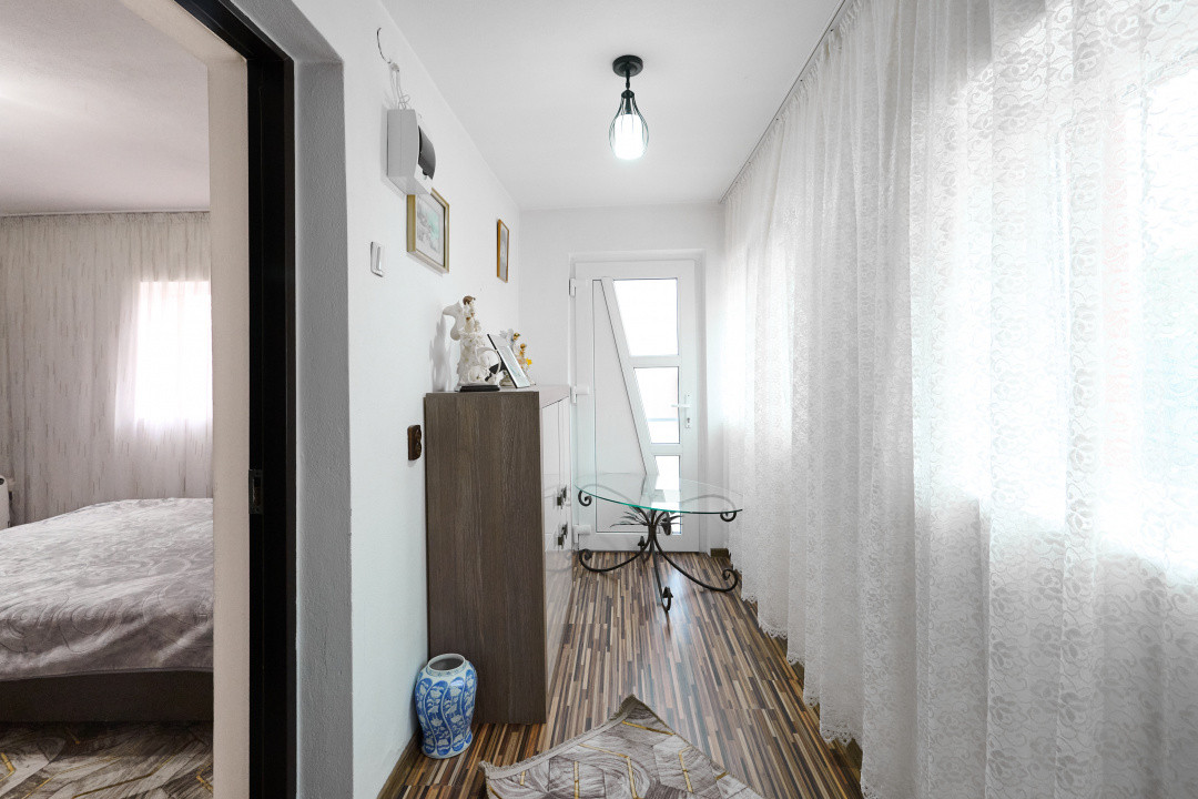 Casa  + anexa în Com.  Petresti, Sat Gherghesti - Dambovița