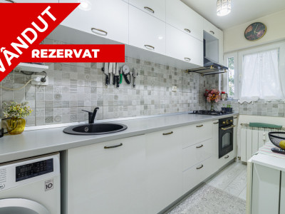 2 camere, mobilat, renovat cu boxă si loc de parcare, et 4/10