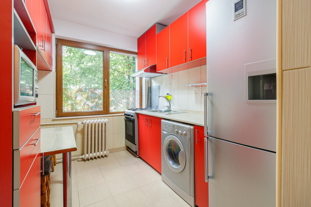 2 camere etaj 2 din 10 metrou gorjului