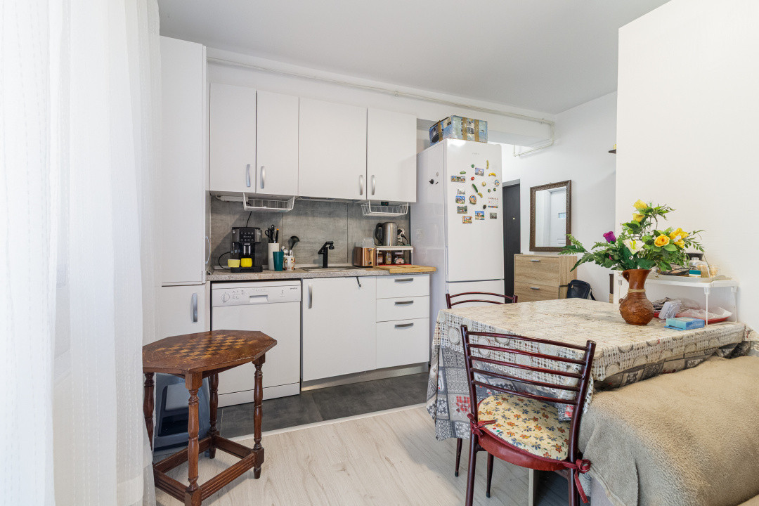 2 camere etaj 1 din 3 Bragadiru-gradinita nr 4