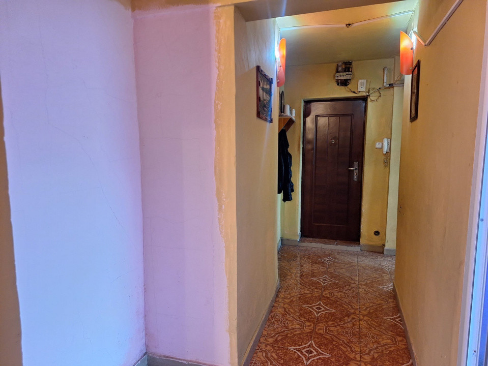 Apartament 3 camere, etaj 1, Costesti, Arges. 0% Comision