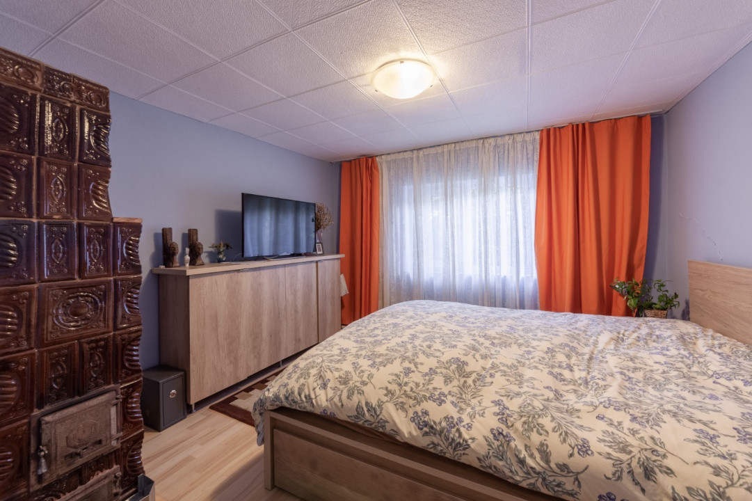 Casa vintage in Com. Uliești, Dambovița  cu  livadă generoasă și anexă
