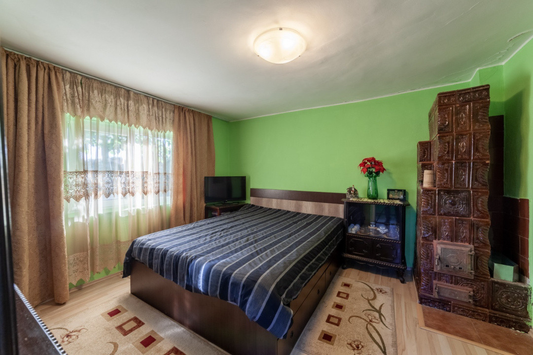 Casa vintage in Com. Uliești, Dambovița  cu  livadă generoasă și anexă