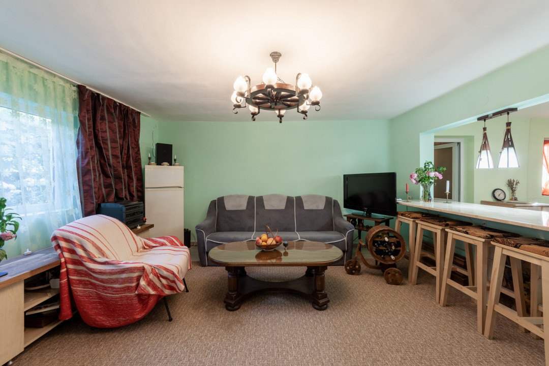 Casa vintage în com. Uliesti, jud. Dâmbovița cu livadă generoasă și anexă