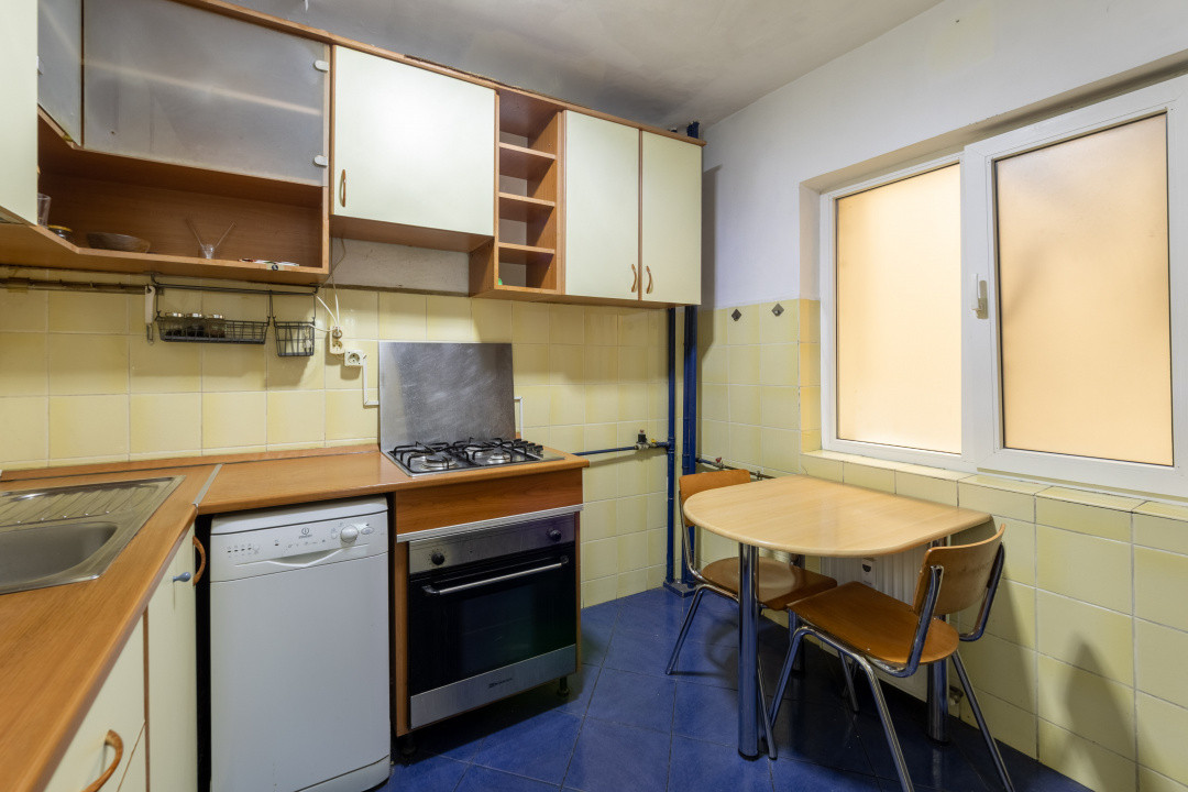 Ap. 3 camere, decomandat, etaj 2, Lacul Tei, Bucuresti