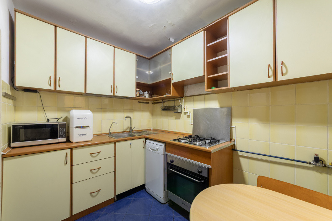 Ap. 3 camere, decomandat, etaj 2, Lacul Tei, Bucuresti