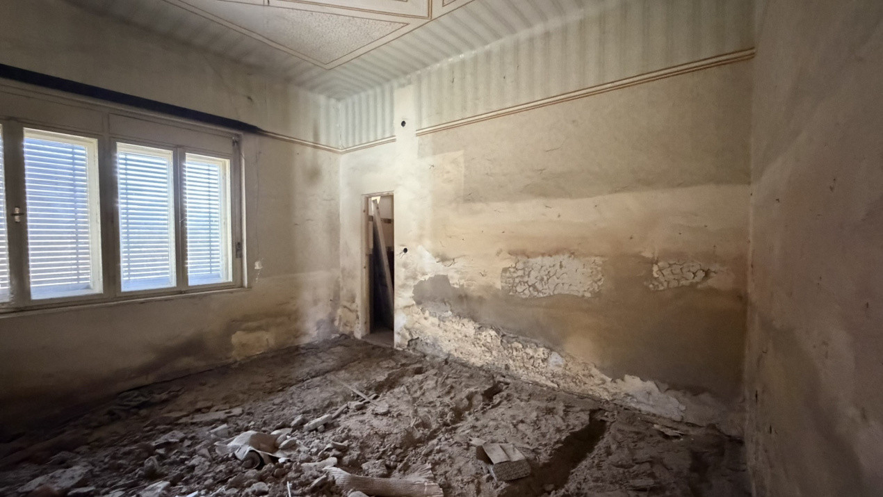 Casă de renovat cu teren 557 mp, central Str. Gh. Barițiu - Carei