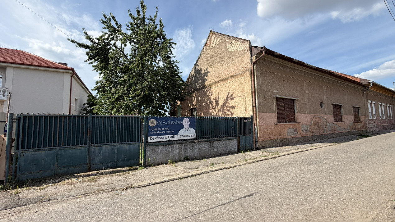 Casă de renovat cu teren 557 mp, central Str. Gh. Barițiu - Carei