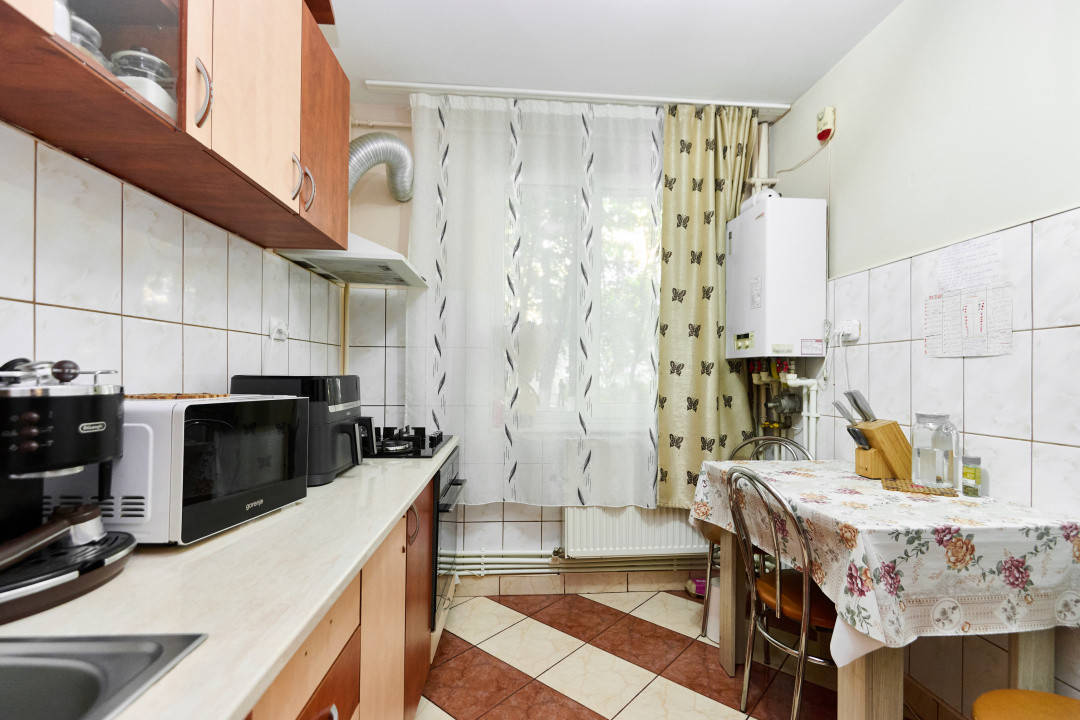 Apartament 2 camere Pitești zona Craiovei-parter!