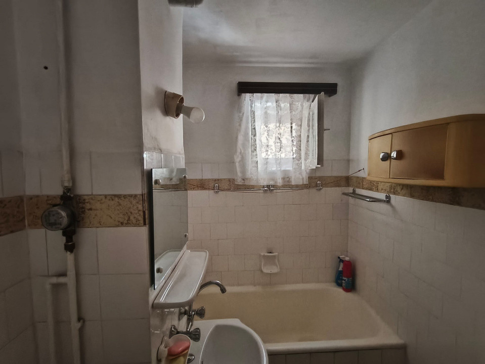Apartament 3 camere ultracentral – Etaj 1 – 69 mp –Târgu Jiu