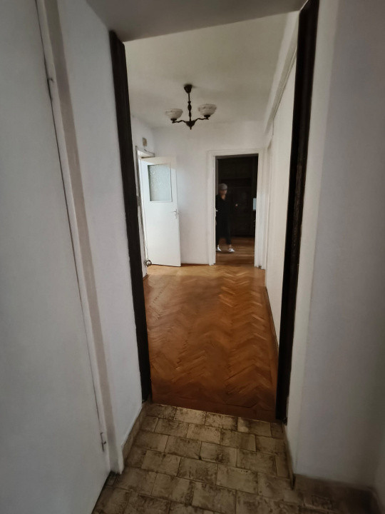 Apartament 3 camere ultracentral – Etaj 1 – 69 mp –Târgu Jiu