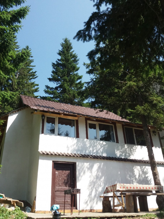 Cabană în Rânca cu 500 mp teren și panoramă impresionantă