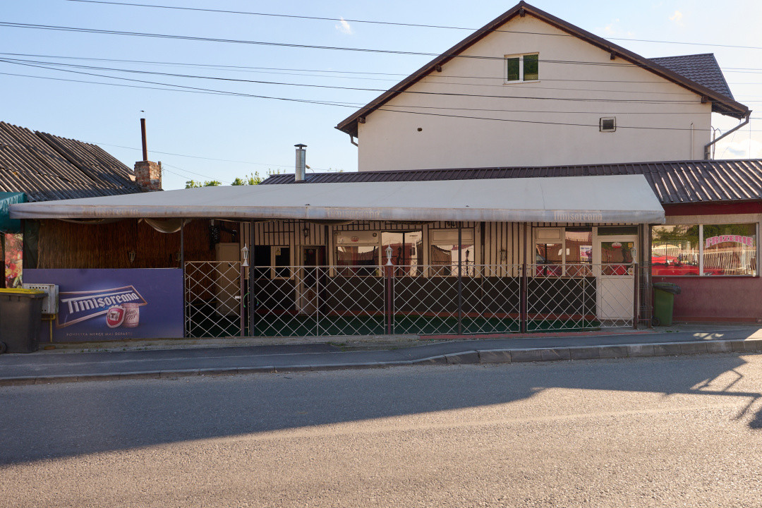 Spațiu comercial de închiriat Valea Mare/Ștefănești - stradal