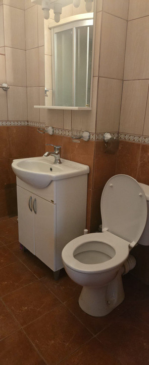 De vânzare apartament 2 camere decomandat | Zona 8 Mai