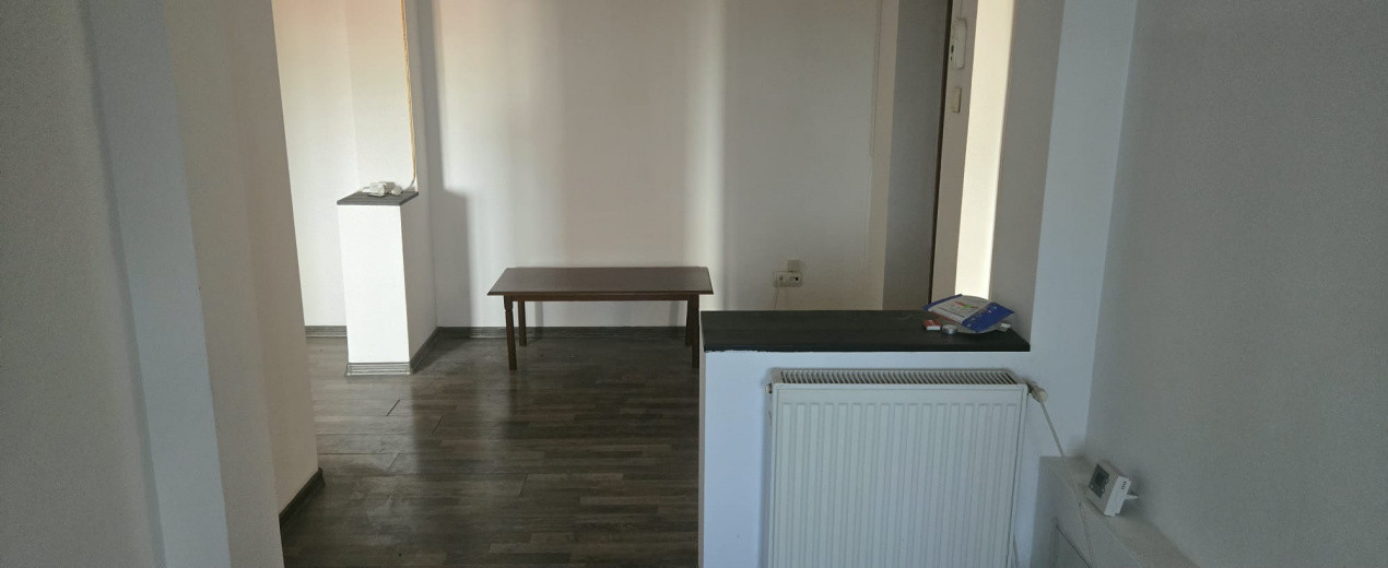 De vânzare apartament 2 camere decomandat | Zona 8 Mai