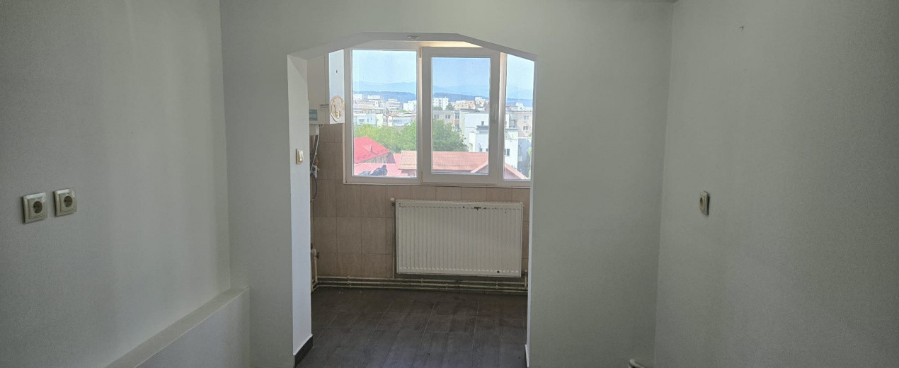 De vânzare apartament 2 camere decomandat | Zona 8 Mai