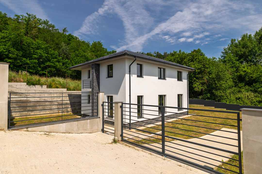 Casă individuală nouă P+1 - 140 mp - Teren 663 mp - Argeșelu