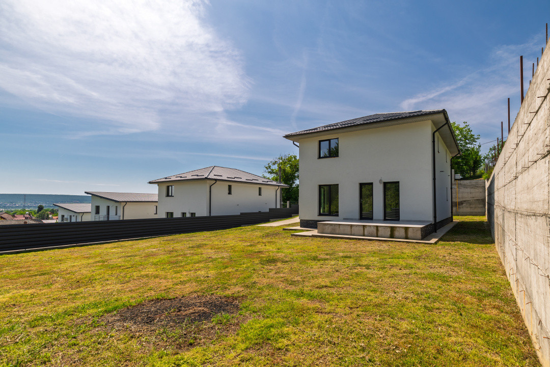 Casă individuală nouă P+1 - 140 mp - Teren 663 mp - Argeșelu