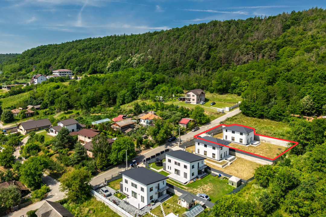 Casă individuală nouă P+1 - 140 mp - Teren 663 mp - Argeșelu
