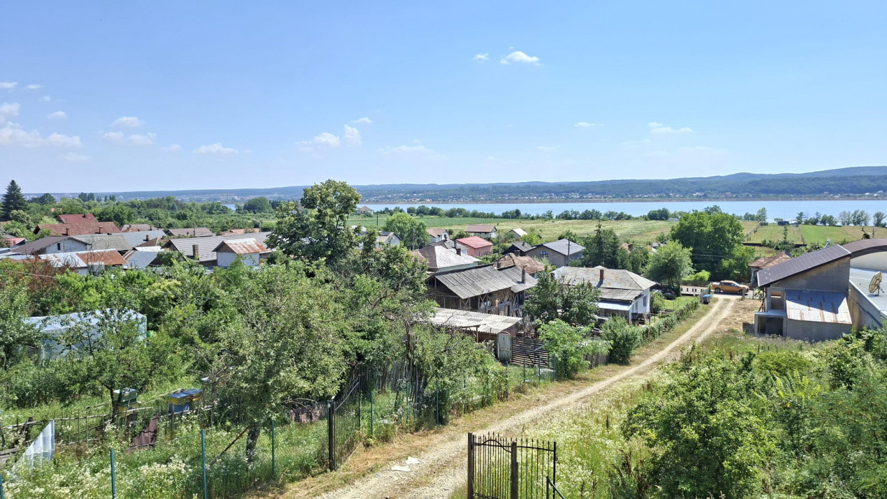 Casă-Pensiune Agroturistica spatioasa P+M Budeasa cu vedere la lac