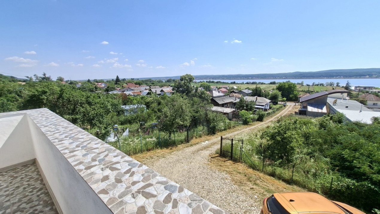 Casă-Pensiune Agroturistica spatioasa P+M Budeasa cu vedere la lac