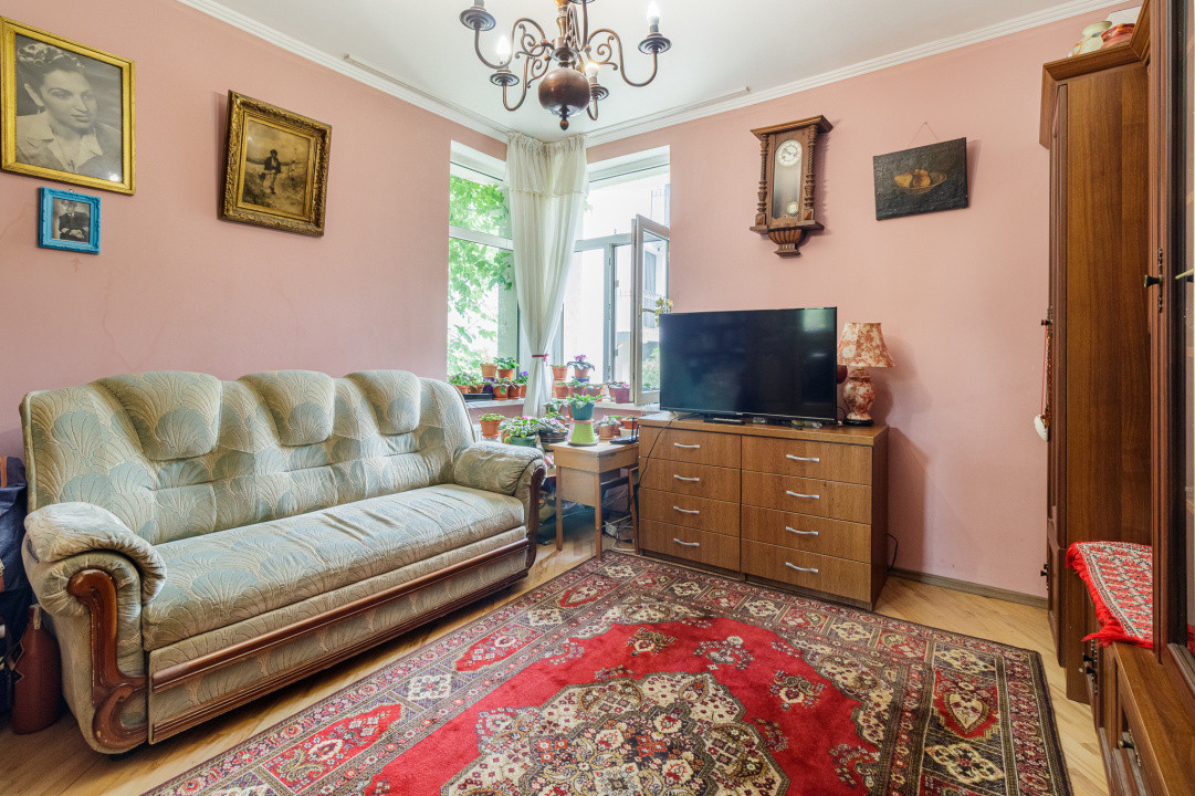 3 camere parter inalt 11 Iunie 