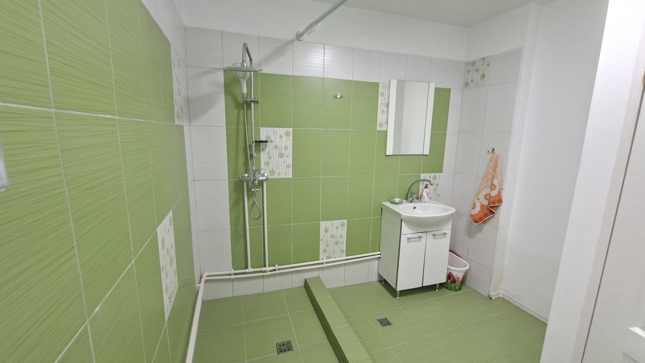 Casă complet renovată RATESTI, Tigveni – Argeș cu teren 1746 mp