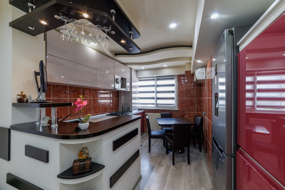 Apartament decomandat - Cartier Prundu