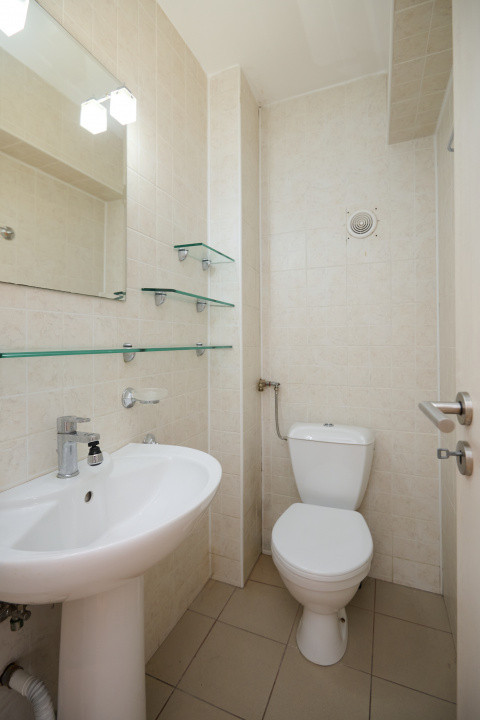Apartament cu 3 camere de inchiriat, ultracentral, Pitesti