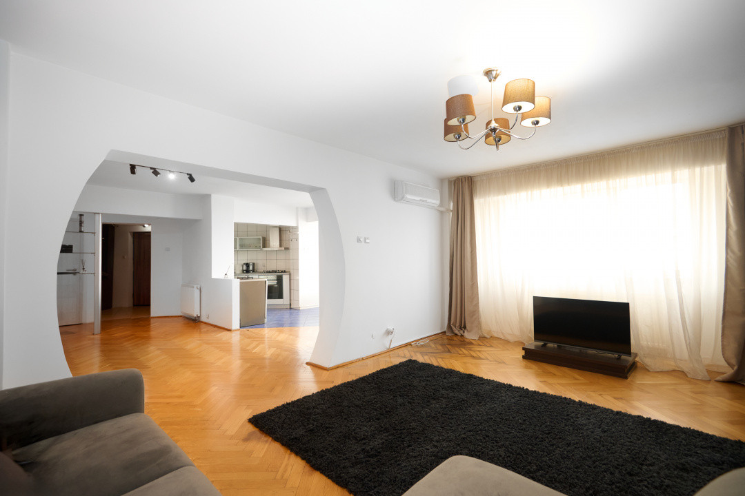 Apartament 3 camere ultracentral, Pitesti, AG