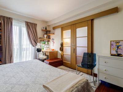 Apartament 3 camere -Cosmopolis Faza 1 cu parcare disponibila 