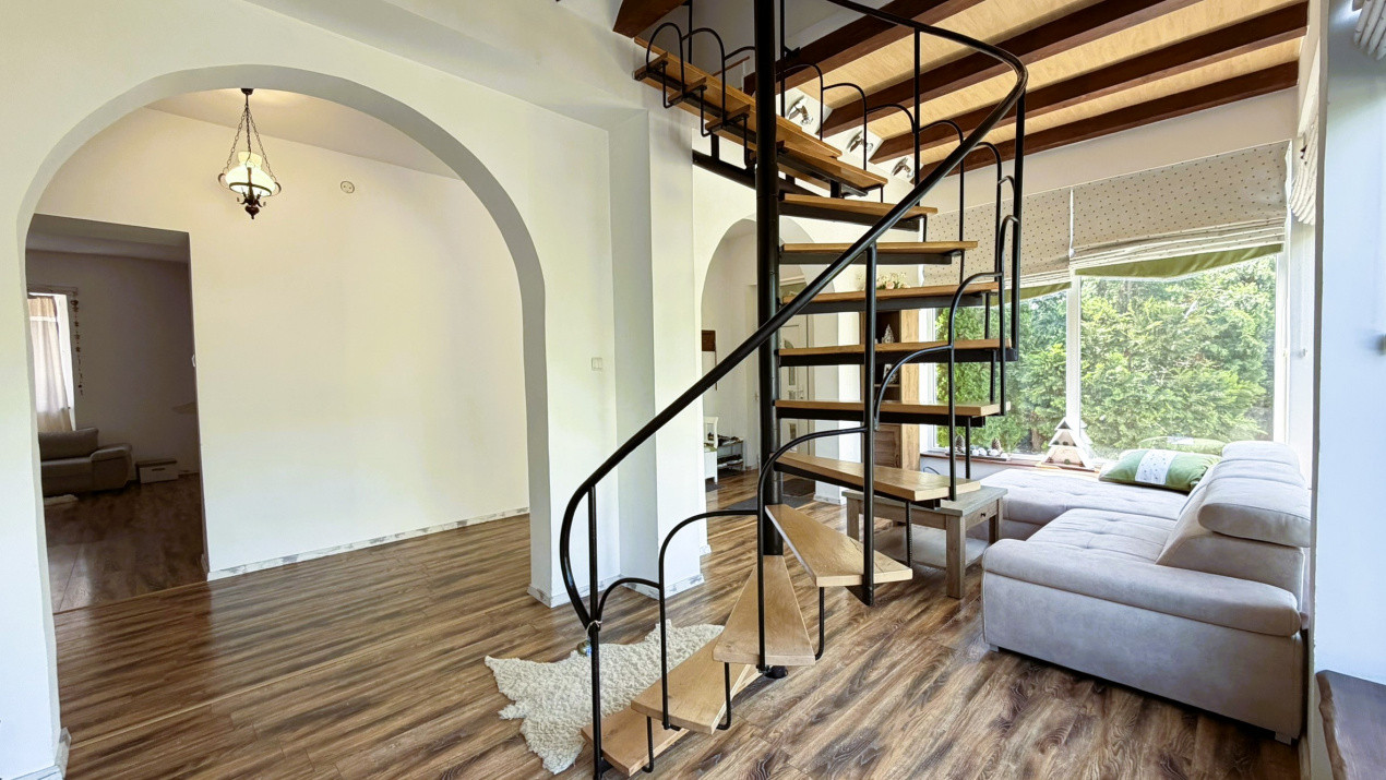Casă Centrală 5 camere, Str. Andrei Mureșanu - Carei