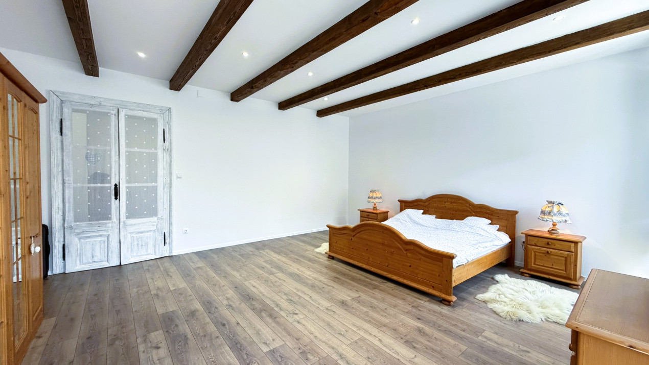 Casă Centrală 5 camere, Str. Andrei Mureșanu - Carei