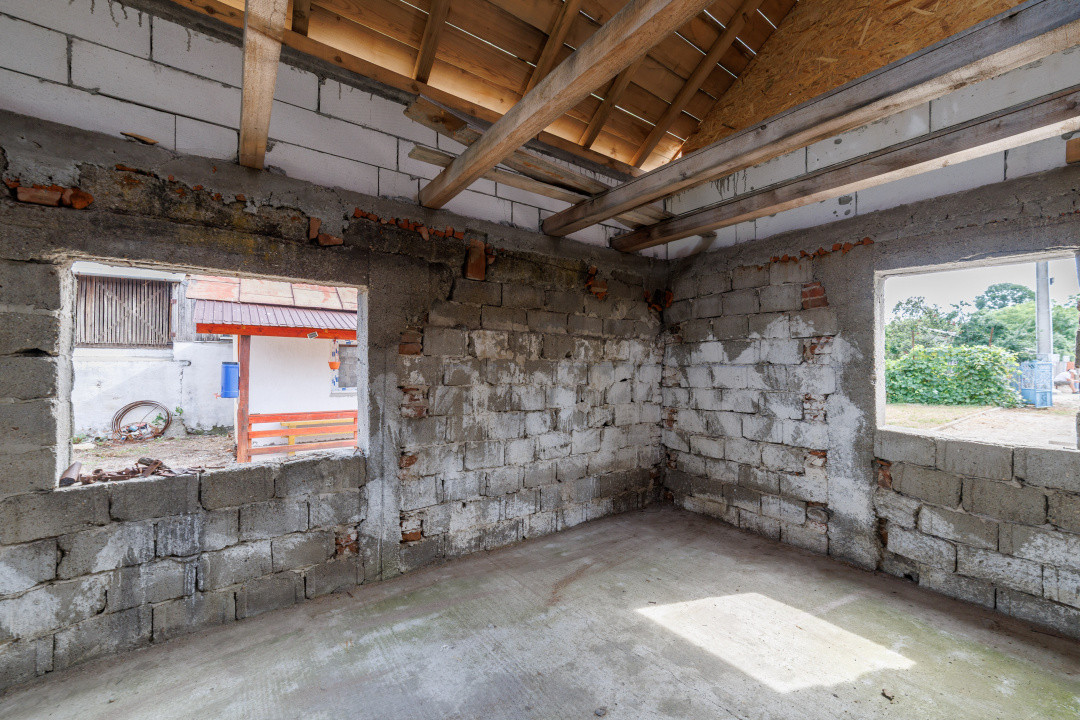 Casa+teren 2.140 mp de vanzare – Ciesti, Lunca Corbului– la doar 30 km Pitesti