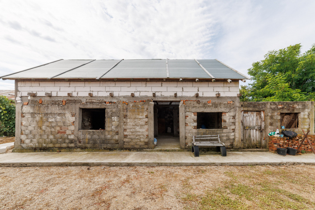 Casa+teren 2.140 mp de vanzare – Ciesti, Lunca Corbului– la doar 30 km Pitesti