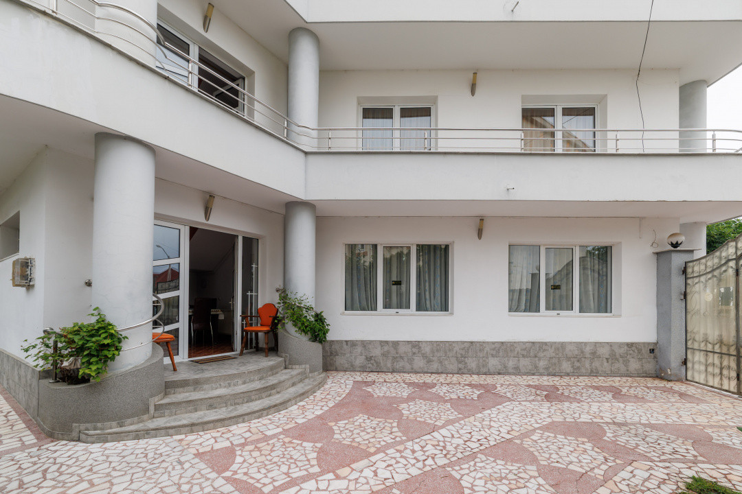 De inchiriat CASA spatioasa si curte proprie Gavana -Alunului