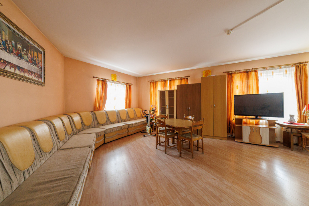 Spațiu pentru afaceri de închiriat | 292 mp utili | Găvana | 3 parcări