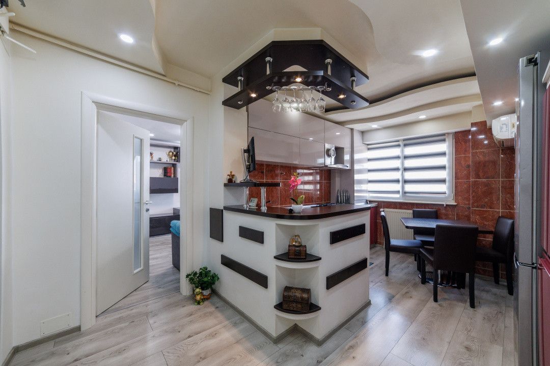 Apartament decomandat - Cartier Prundu