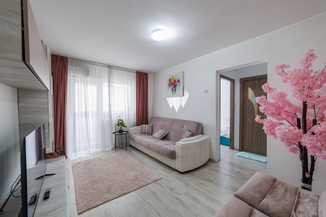 Apartament 2 camere semidecomandate, gata de mutat, Trivale 