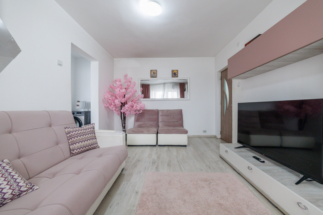 Apartament 2 camere semidecomandate, gata de mutat, Trivale 
