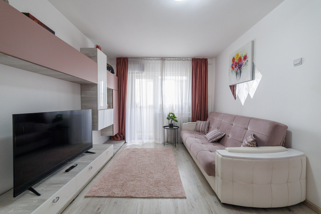 Apartament 2 camere semidecomandate, gata de mutat, Trivale 