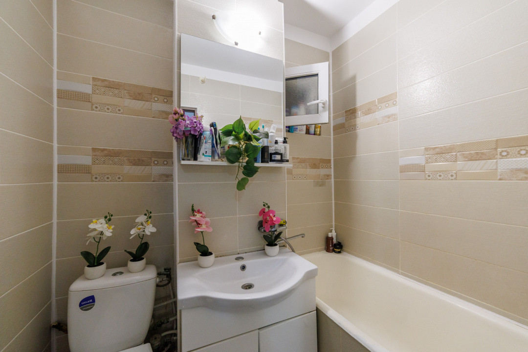 Apartament 2 camere semidecomandate, gata de mutat, Trivale 