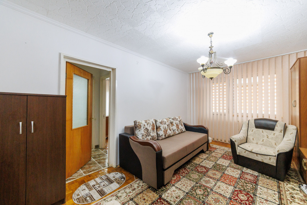 Apartament 2 camere, etaj 3, zonă excelentă, Trivale – Str. Frasinului
